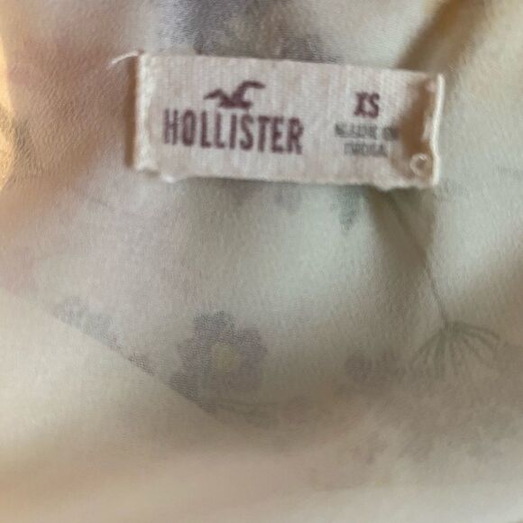 Holister XS Sheer Tank - Lace Detail White - Picture 2 of 5